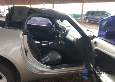 2008 Pontiac Solstice z USA, uszkodzony, nr VIN 1G2MB35B58Y107585